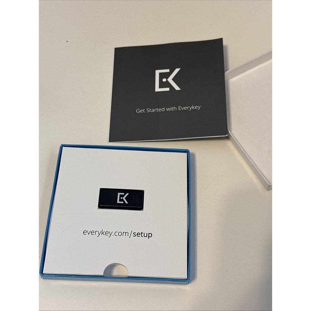 EVERYKEY Universal Password Smart Key, military grade security & encryption - Picture 2 of 3
